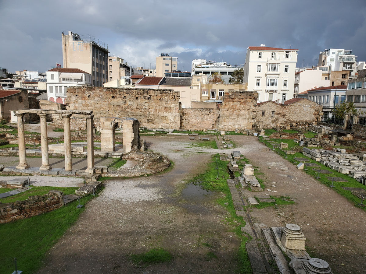 005 Hadrain's Library