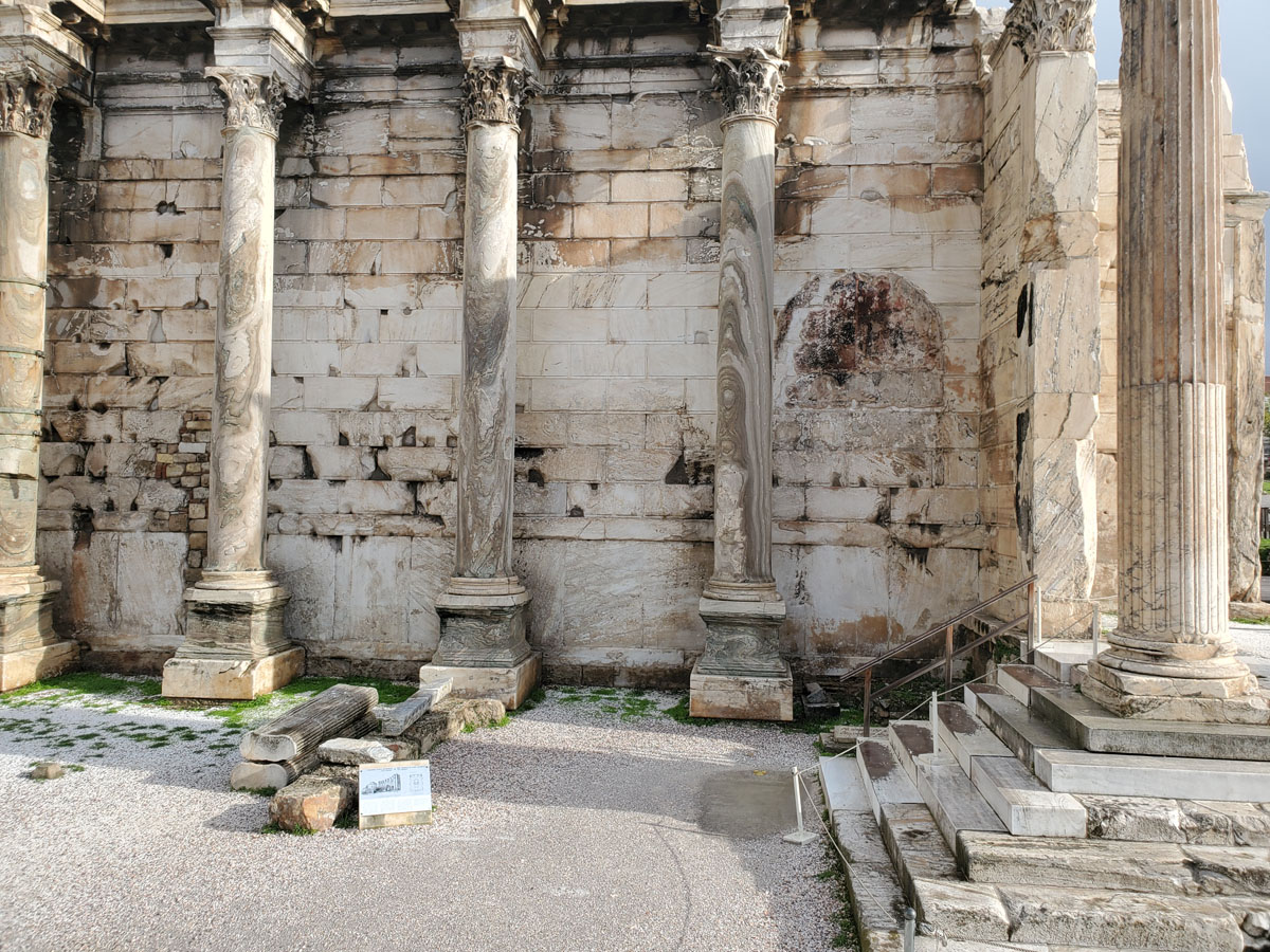 007 Hadrain's Library