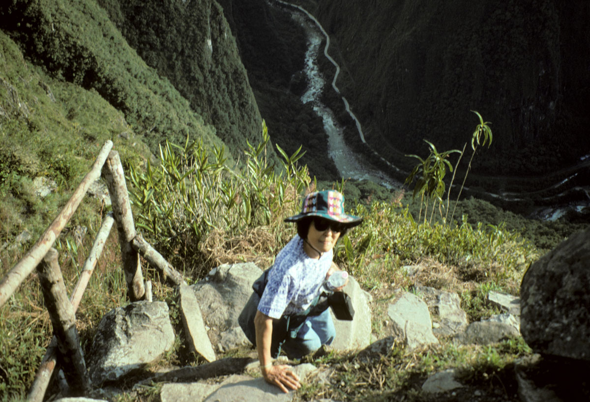 Anna-over-Rio-Vilcanota