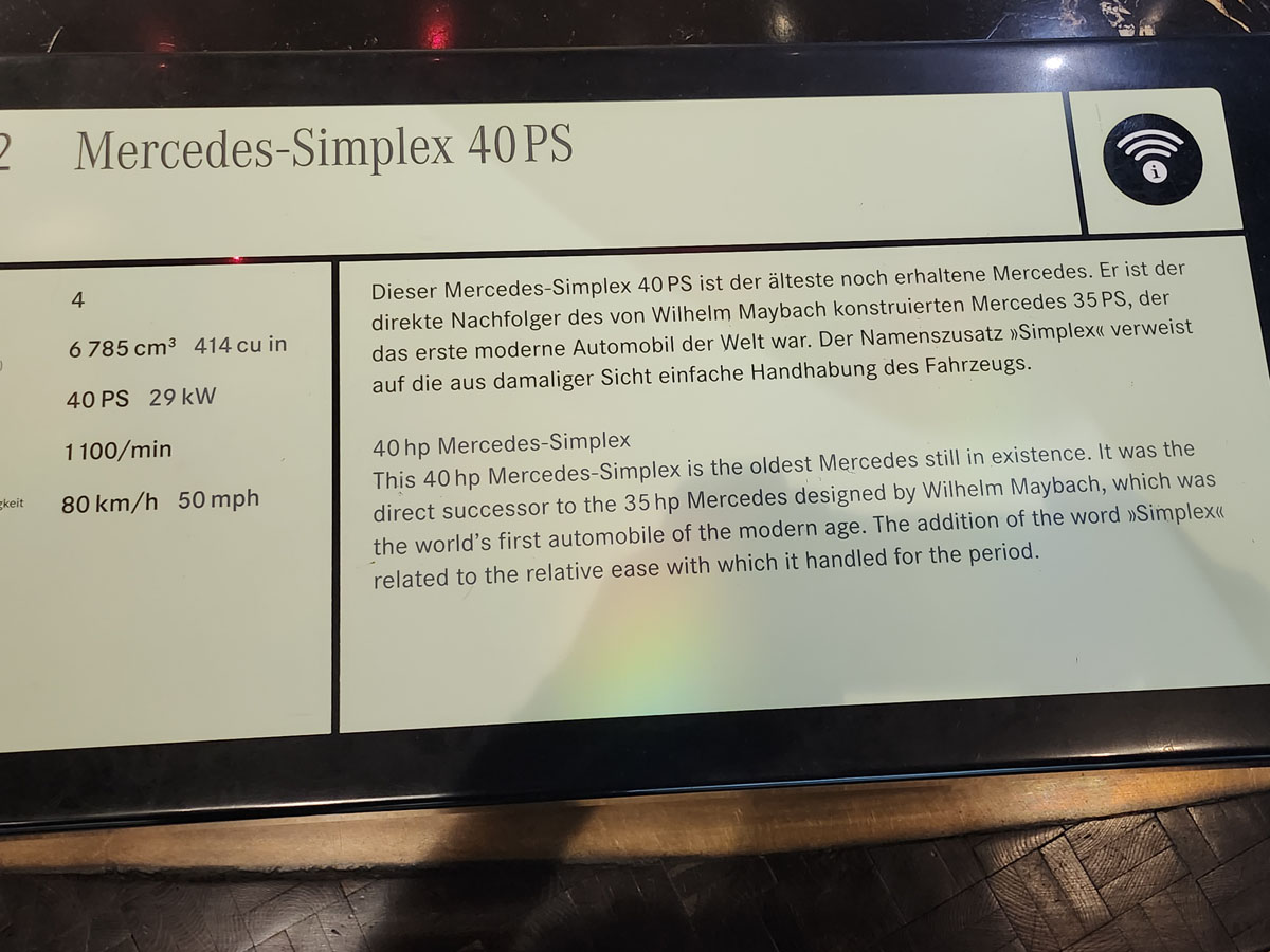 045 Mercedes Museum Stuttgart