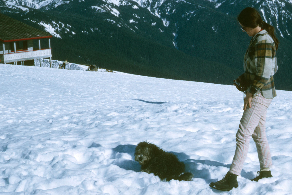 02 Sue and Sam in snow