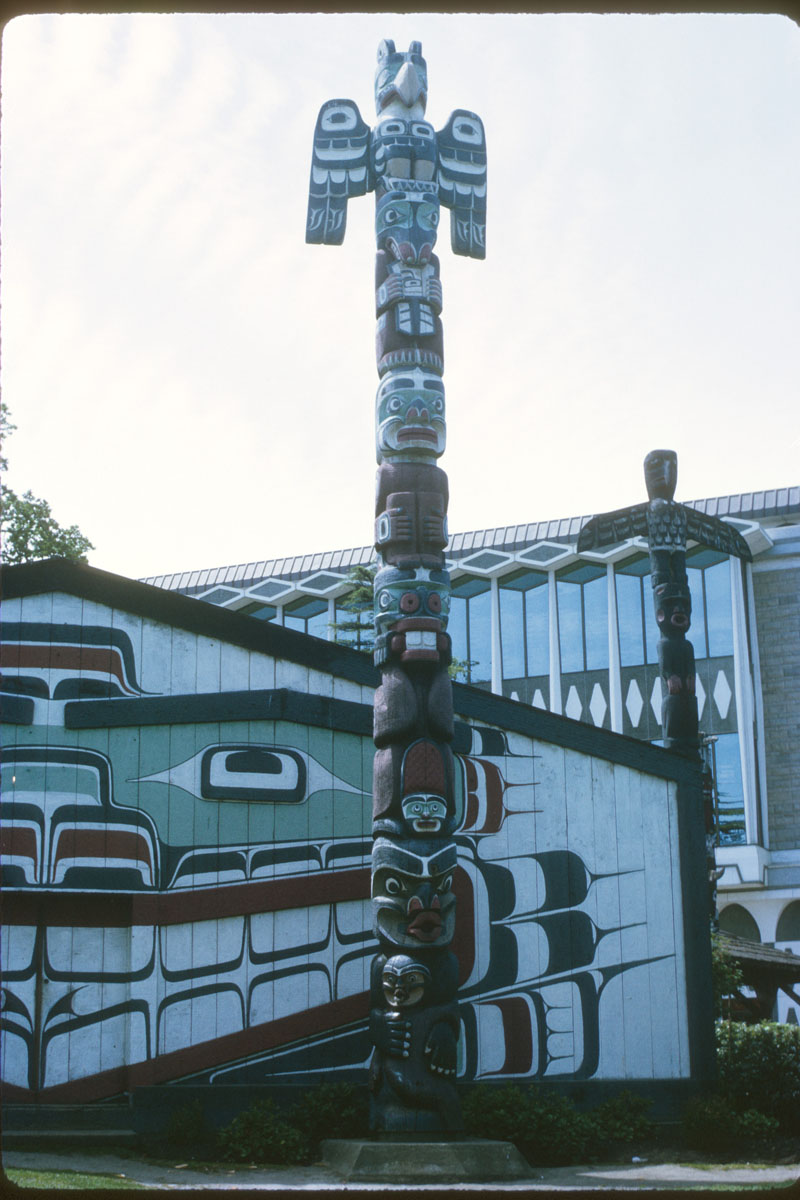 29 Thunderbird Pk Victoria BC