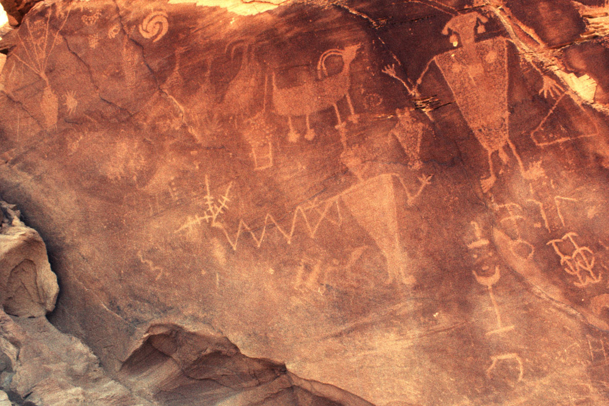 Petoglyphs Freemont Dinosaur Nat Mon