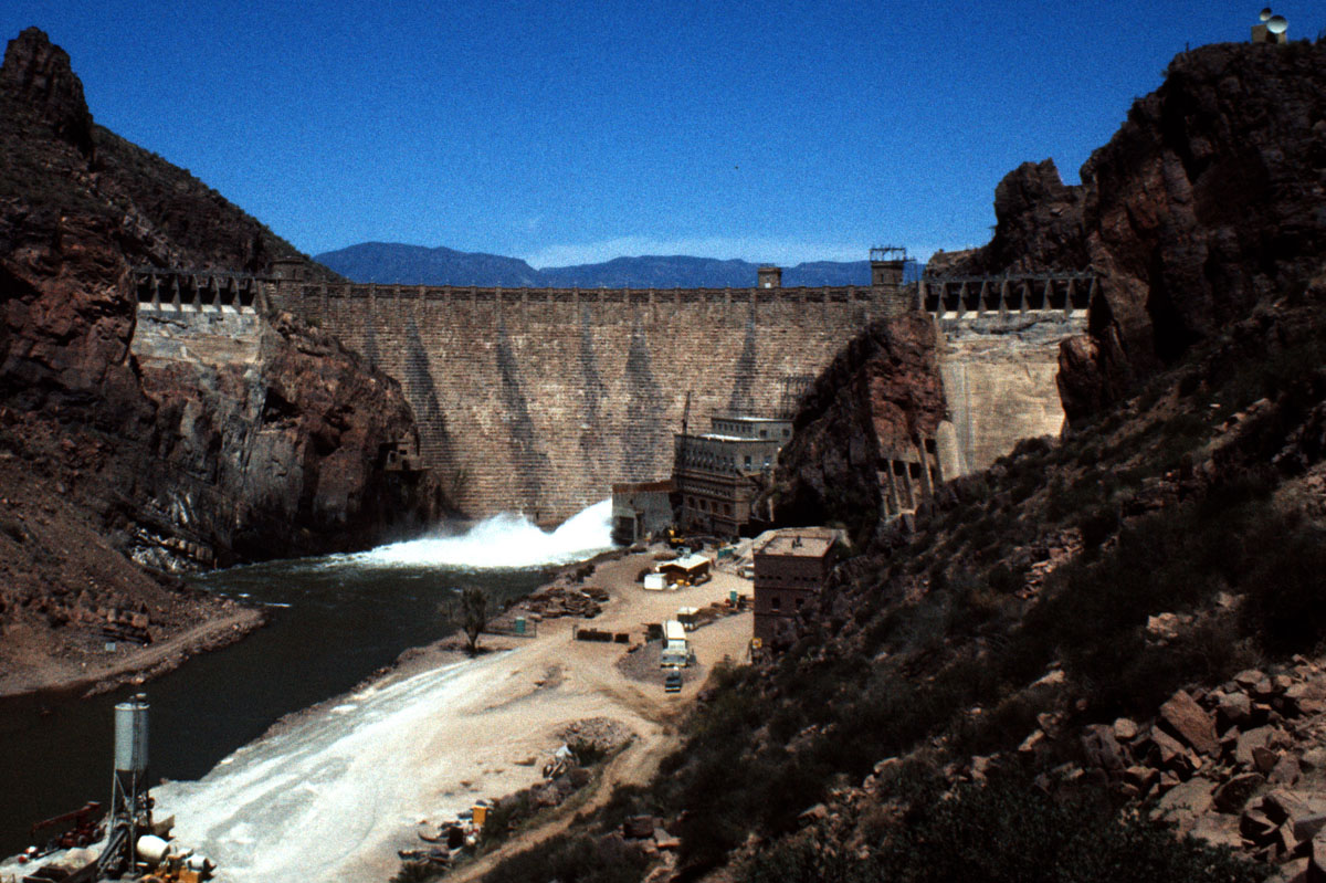 Roosevelt Dam Apache Trail