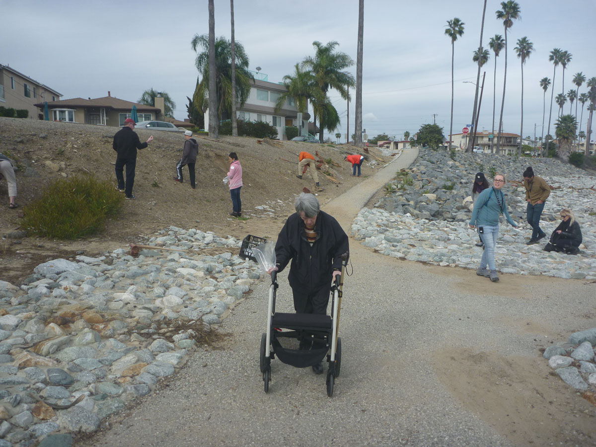 067 Sue and Her Rollz