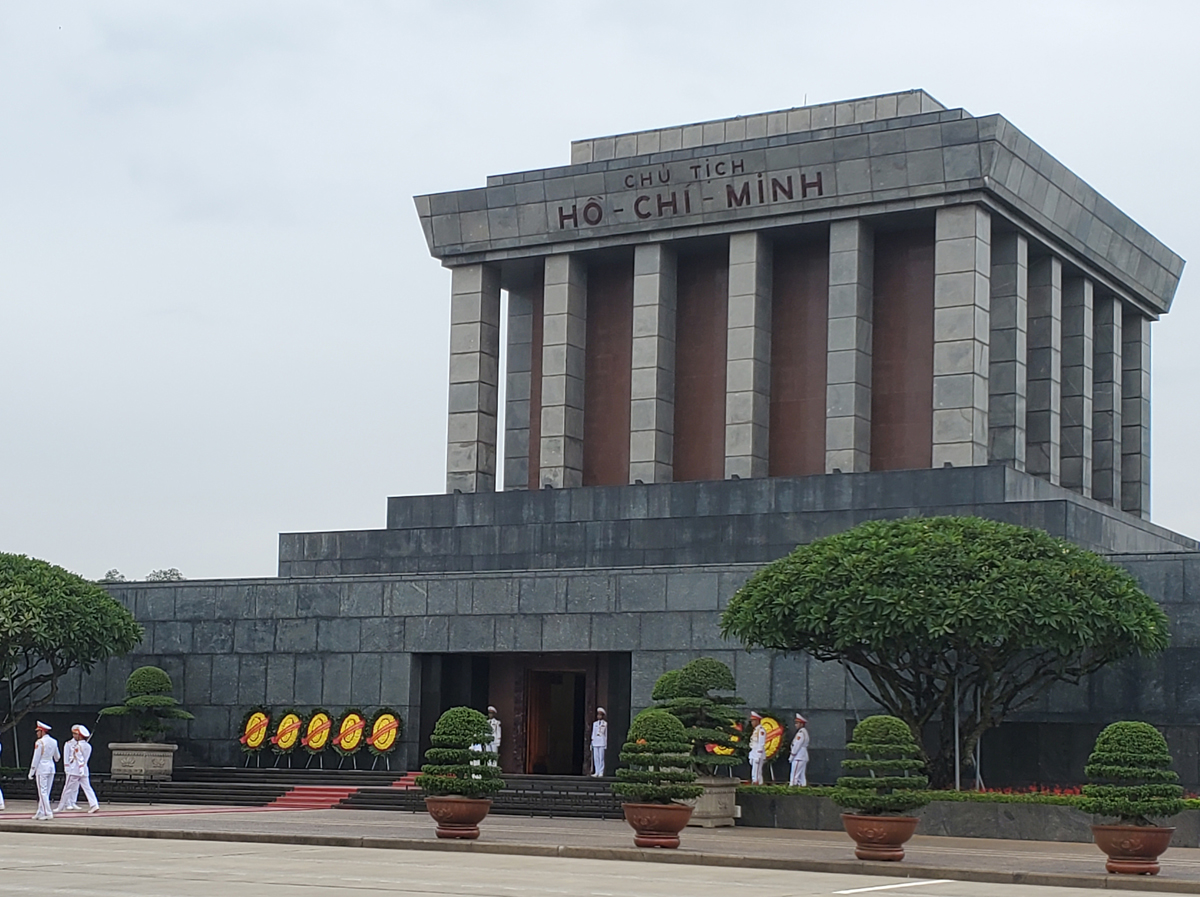009 Hanoi Ho Chi Minh Tomb