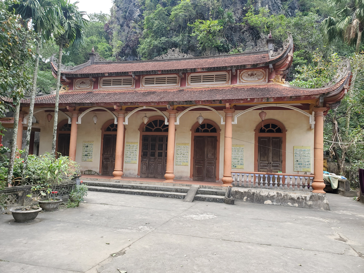 061 Dinh Tieb Hoang Temple