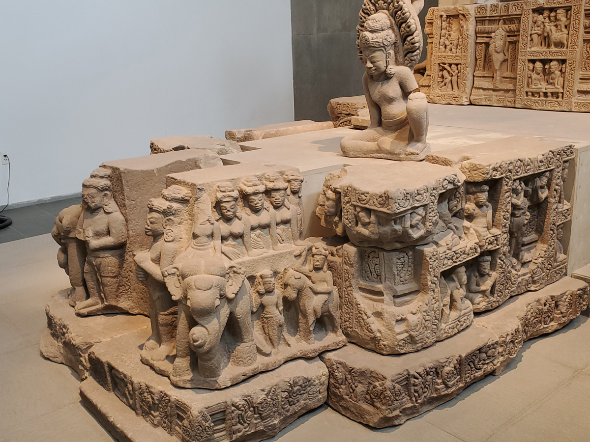 087 Museum Cham Sculpture