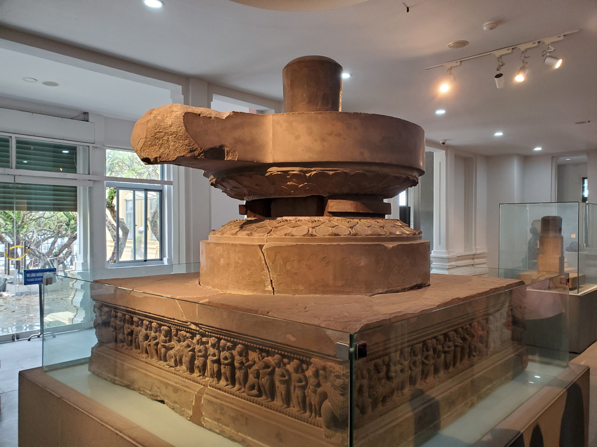 073 Museum Cham Sculpture