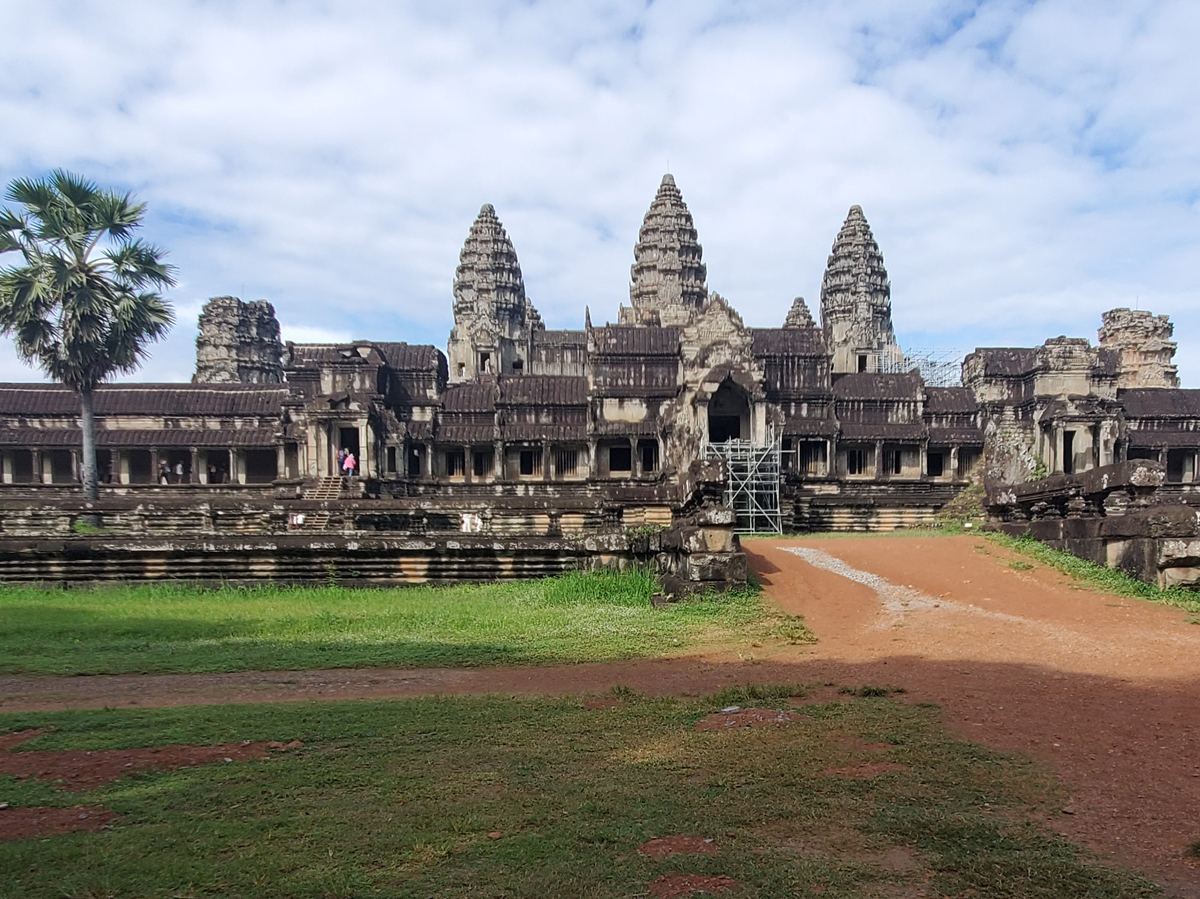 117 Angkor Wat