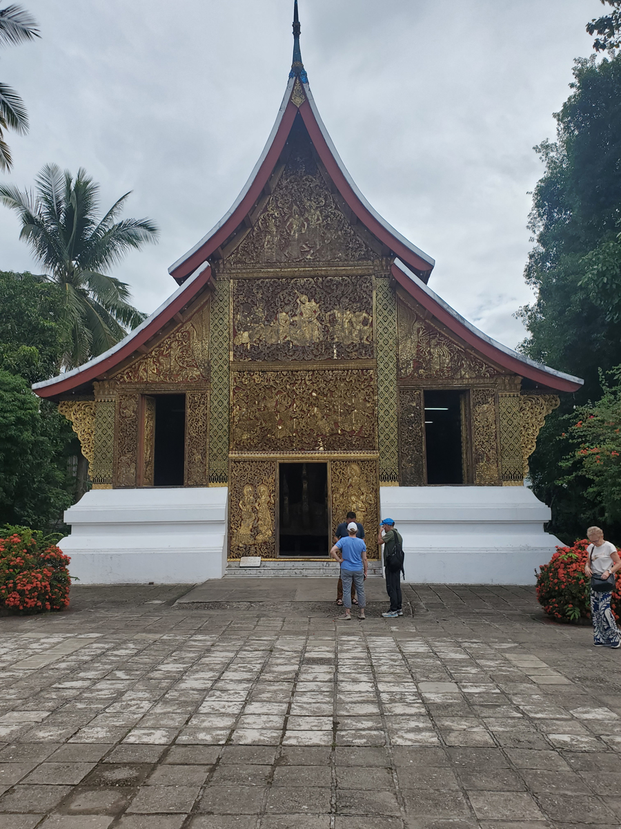 236 Wat Xieng Thong Temple