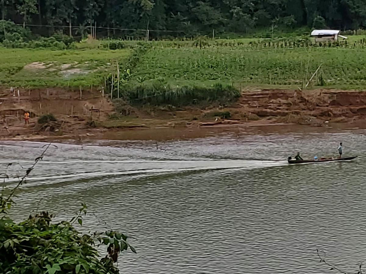 300 Elephant Village